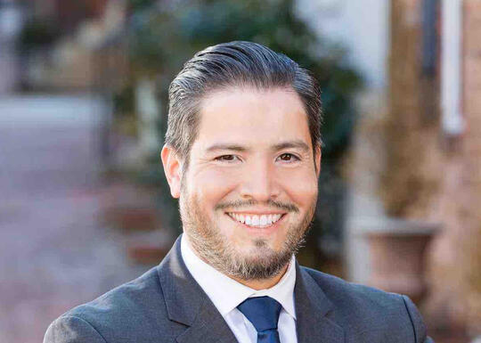 Interprete Traductor USCIS Arlington Fairfax y Baltimore